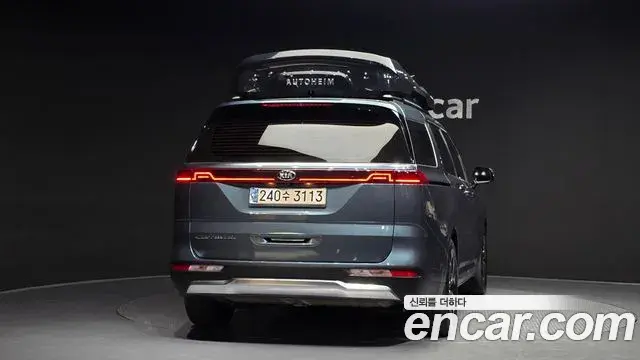 Kia Carnival 2020 — ფოტო 10/20