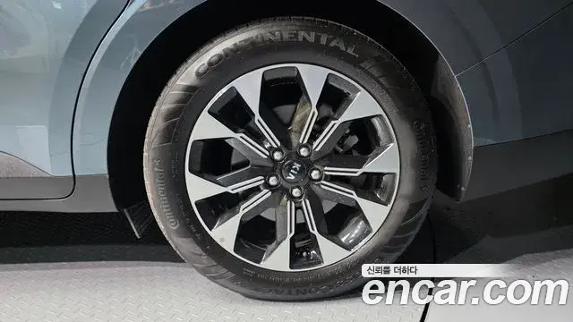 Kia Carnival 2020 — ფოტო 7/20