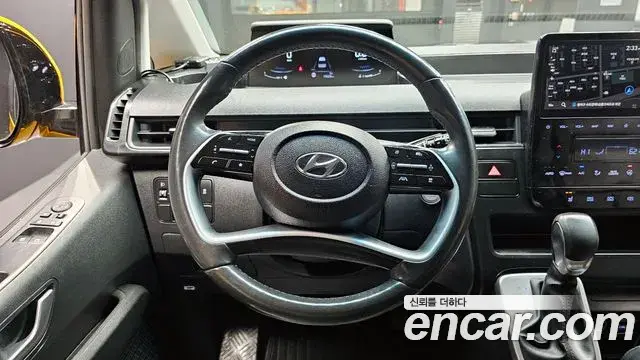 Hyundai Staria 2023 — Фото 13/20