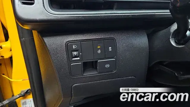Hyundai Staria 2023 — Фото 16/20