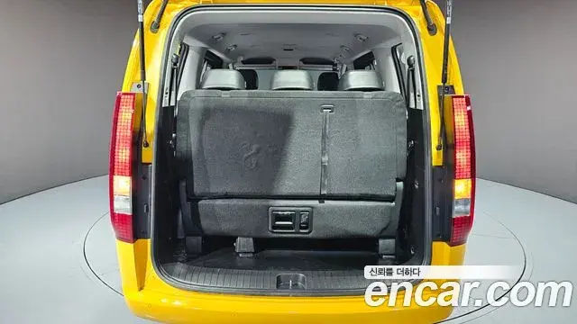 Hyundai Staria 2023 — Фото 20/20