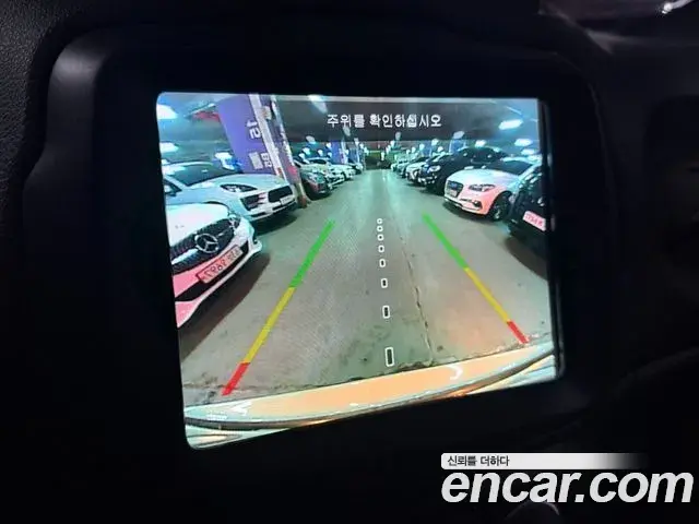 Jeep Renegade 2021 — ფოტო 16/20