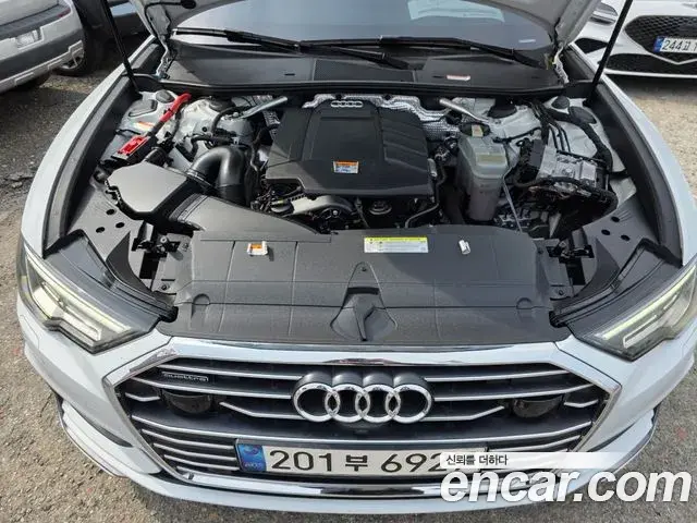 Audi A6 2021 — ფოტო 5/19