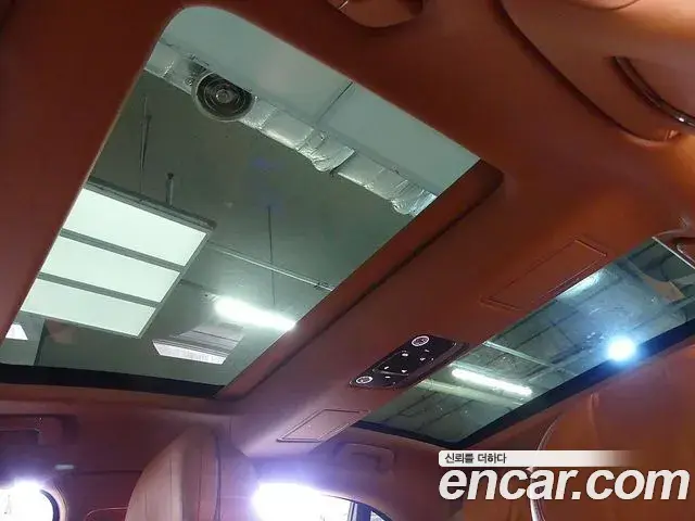Bentley Flying Spur 2023 — Şəkil 18/20