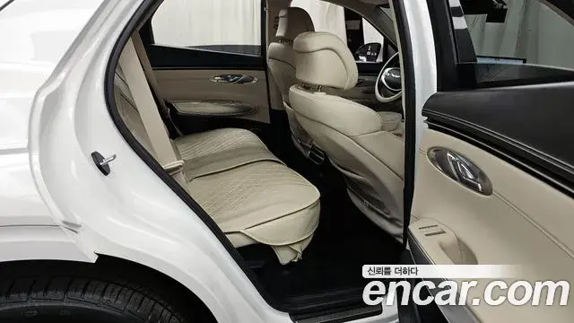 Genesis GV70 2022 — Şəkil 15/20