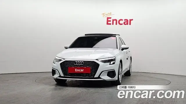 Audi A3 2024 — Photo 9/20