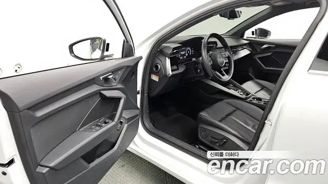 Audi A3 2024 — Photo 1/20