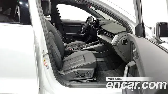 Audi A3 2024 — Photo 2/20