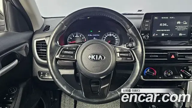 Kia Seltos 2019 — Фото 16/20