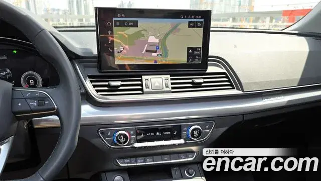 Audi Q5 2022 — Photo 10/20