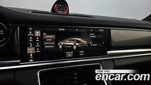 Porsche Panamera 2018 — ფოტო 2/20