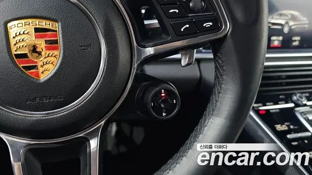 Porsche Panamera 2018 — ფოტო 11/20