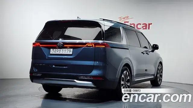 Kia Carnival 2020 — Photo 2/20