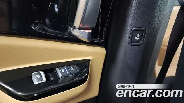 Kia Carnival 2020 — Photo 19/20