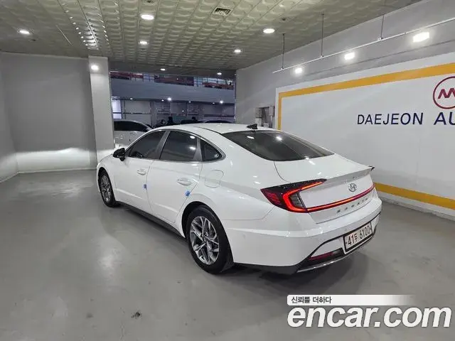 Hyundai Sonata Hybrid 2019 — ფოტო 7/20