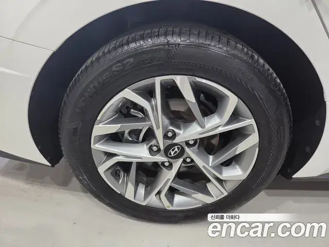 Hyundai Sonata Hybrid 2019 — ფოტო 18/20