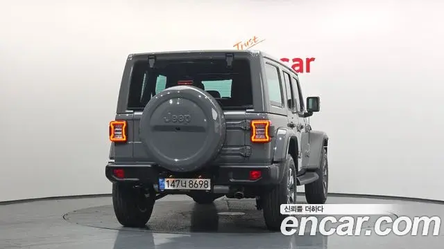 Jeep Wrangler 2022 — Şəkil 13/20