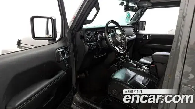 Jeep Wrangler 2022 — Şəkil 7/20