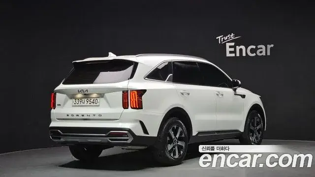 Kia Sorento 2021 — Фото 1/20