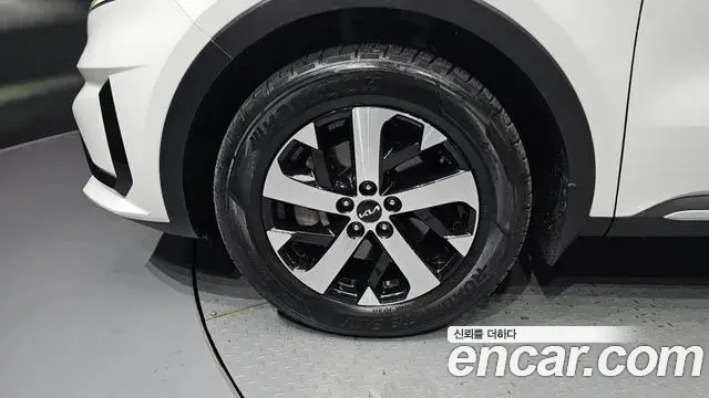 Kia Sorento 2021 — Фото 4/20