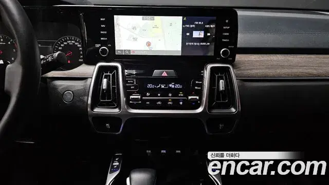 Kia Sorento 2021 — Фото 14/20