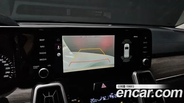 Kia Sorento 2021 — Фото 15/20