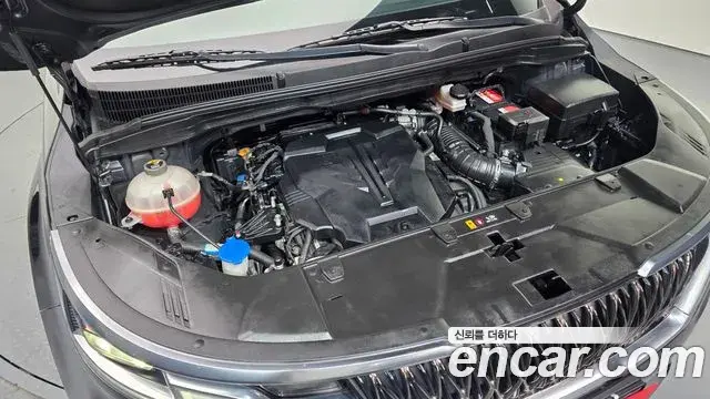 Kia Carnival 2021 — Фото 6/20