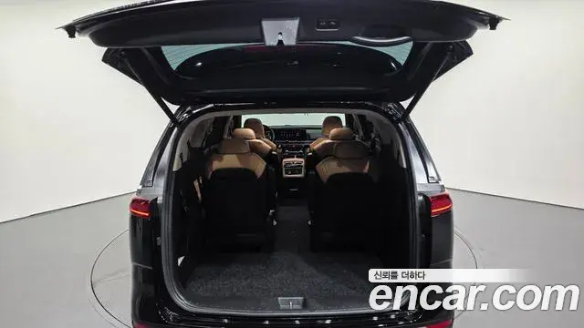 Kia Carnival 2021 — Фото 20/20