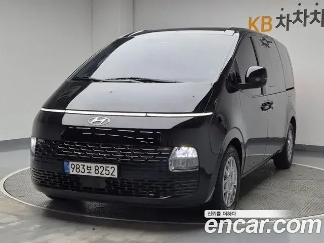 Hyundai Staria 2021 — Фото 1/19