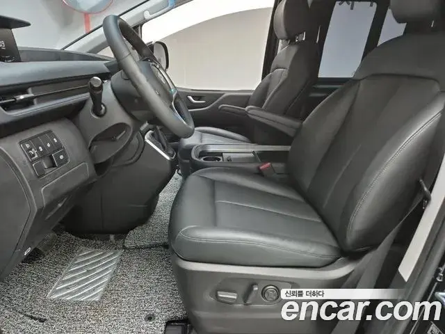 Hyundai Staria 2021 — Фото 11/19