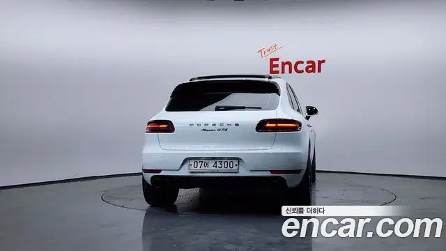 Porsche Macan 2018 — Photo 4/20
