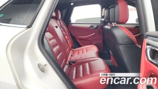 Porsche Macan 2018 — Photo 12/20