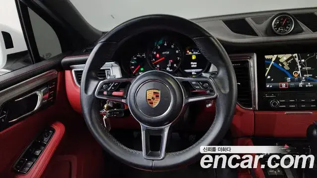 Porsche Macan 2018 — Photo 13/20