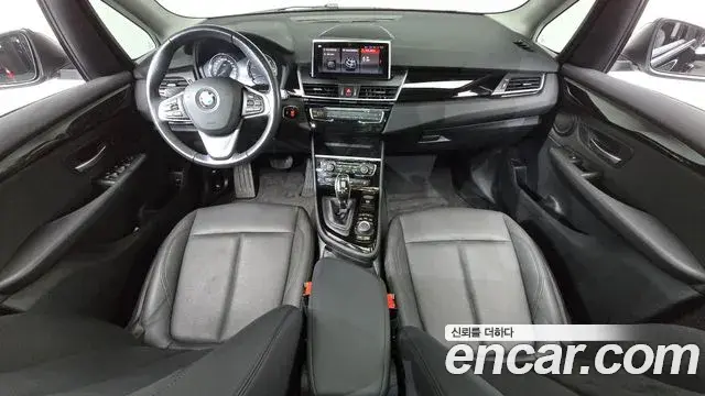 BMW 2 Series Active Tourer 2020 — Photo 13/20