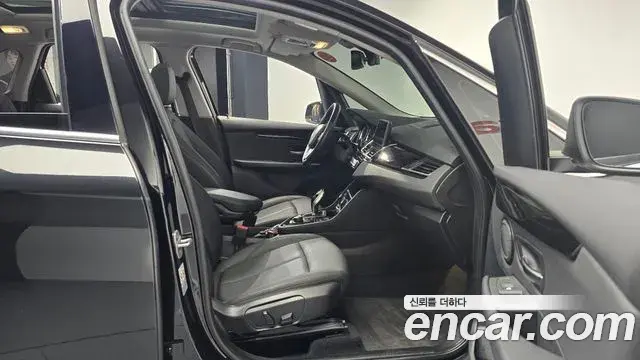 BMW 2 Series Active Tourer 2020 — Photo 20/20