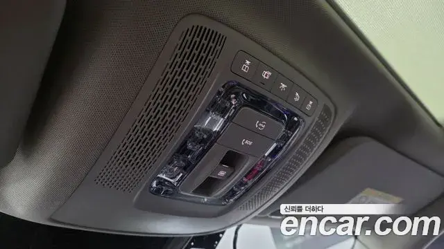 Mercedes-Benz GLE-Class 2022 — Photo 17/17