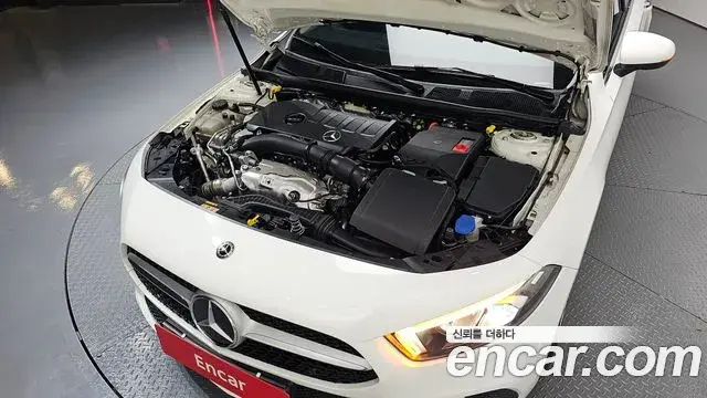 Mercedes-Benz A-Class 2020 — ფოტო 15/20
