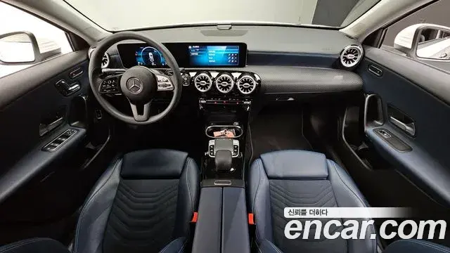 Mercedes-Benz A-Class 2020 — ფოტო 4/20