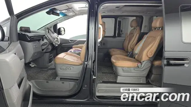 Hyundai Staria 2021 — Şəkil 18/20