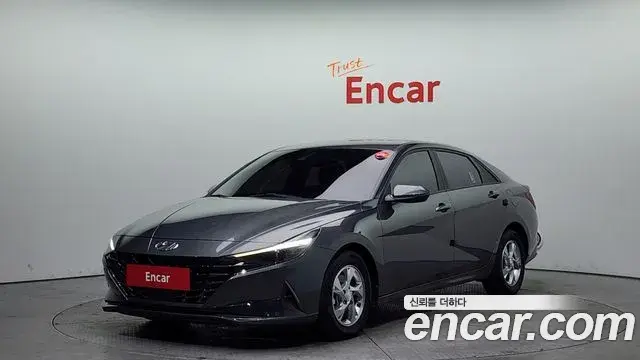 Hyundai The New Avante Hybrid 2022 — Photo 19/20