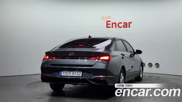 Hyundai The New Avante Hybrid 2022 — Photo 8/20