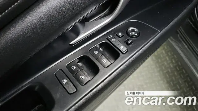 Hyundai The New Avante Hybrid 2022 — Photo 5/20