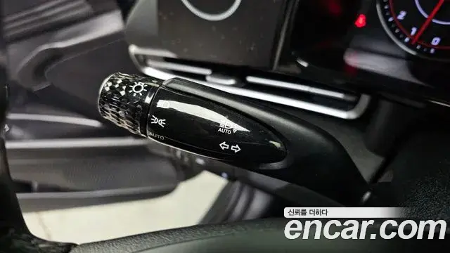 Hyundai The New Avante Hybrid 2022 — Photo 15/20