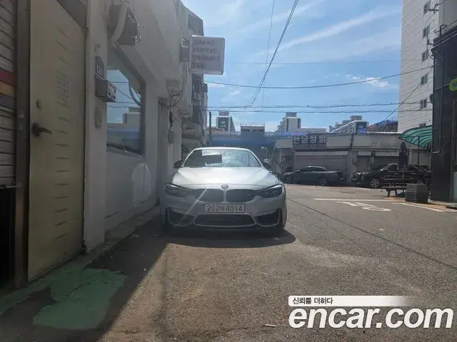 BMW M4 2018 — Şəkil 13/20