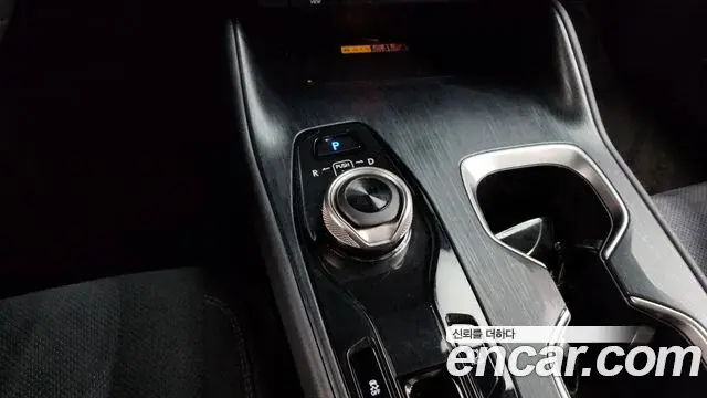 Lexus RZ450e 2023 — ფოტო 18/20