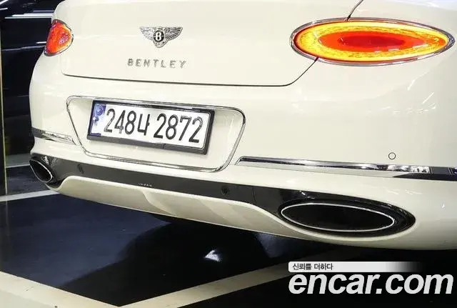 Bentley Continental GT 2020 — Photo 1/15