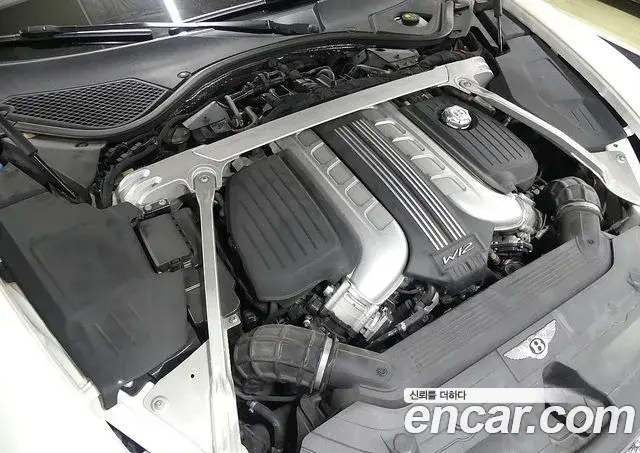 Bentley Continental GT 2020 — Photo 3/15
