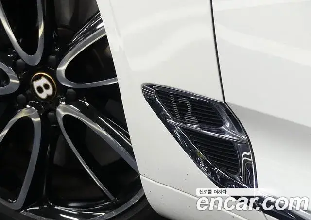 Bentley Continental GT 2020 — Photo 7/15