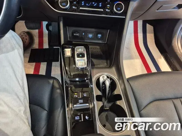 Hyundai Sonata Hybrid 2019 — ფოტო 8/20