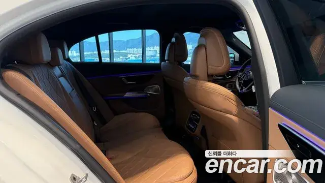 Mercedes-Benz E-Class 2025 — Şəkil 18/20